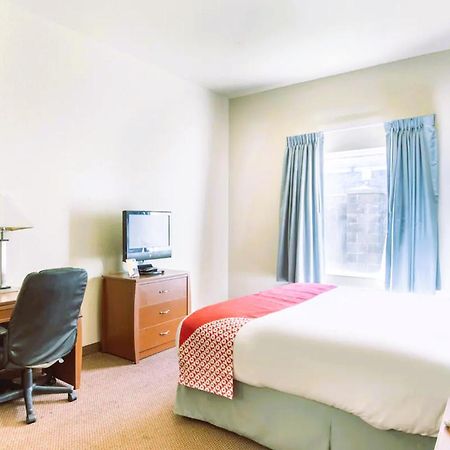 Oyo Townhouse Clute Lake Jackson 외부 사진