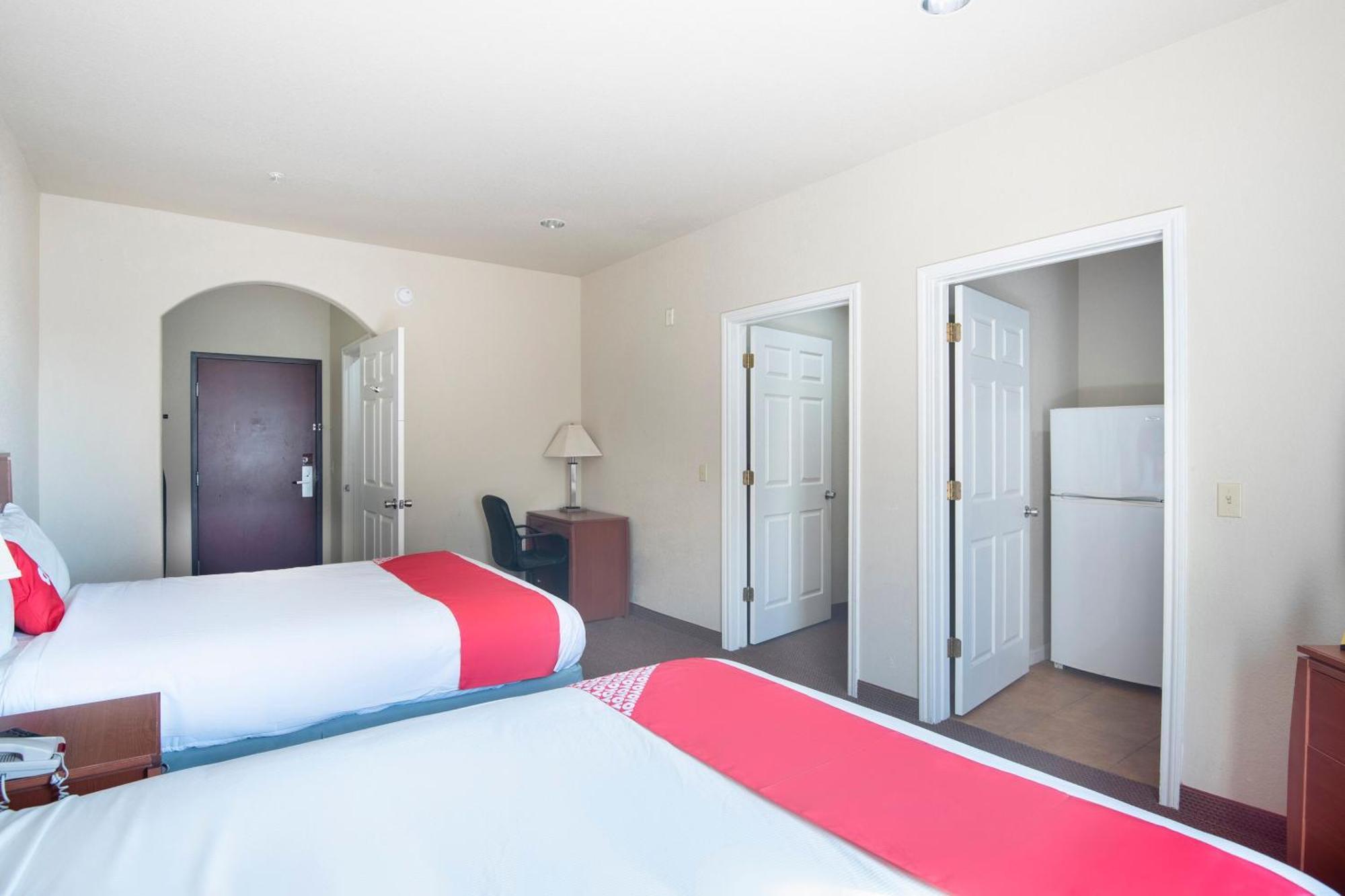 Oyo Townhouse Clute Lake Jackson 외부 사진