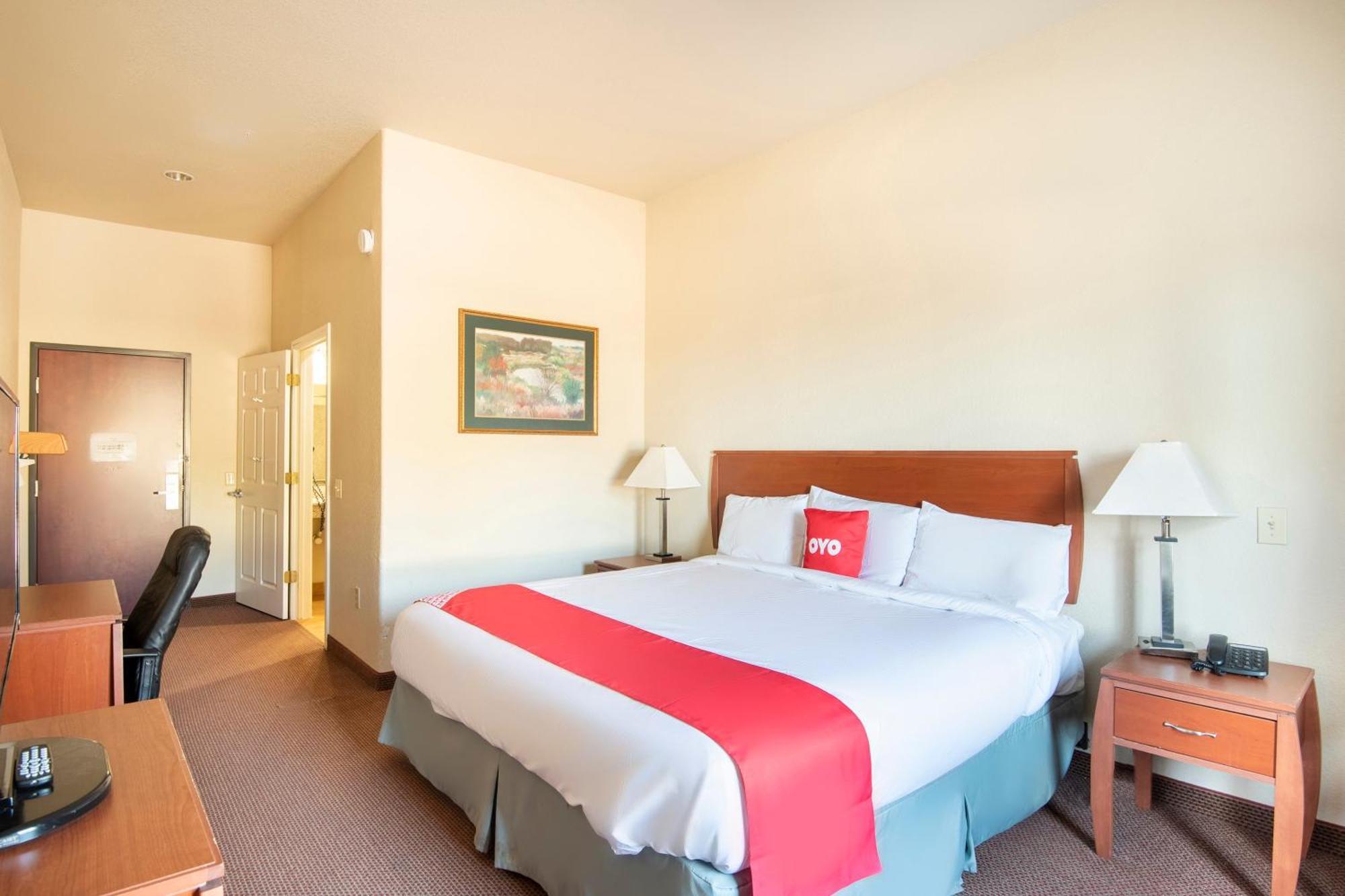 Oyo Townhouse Clute Lake Jackson 외부 사진