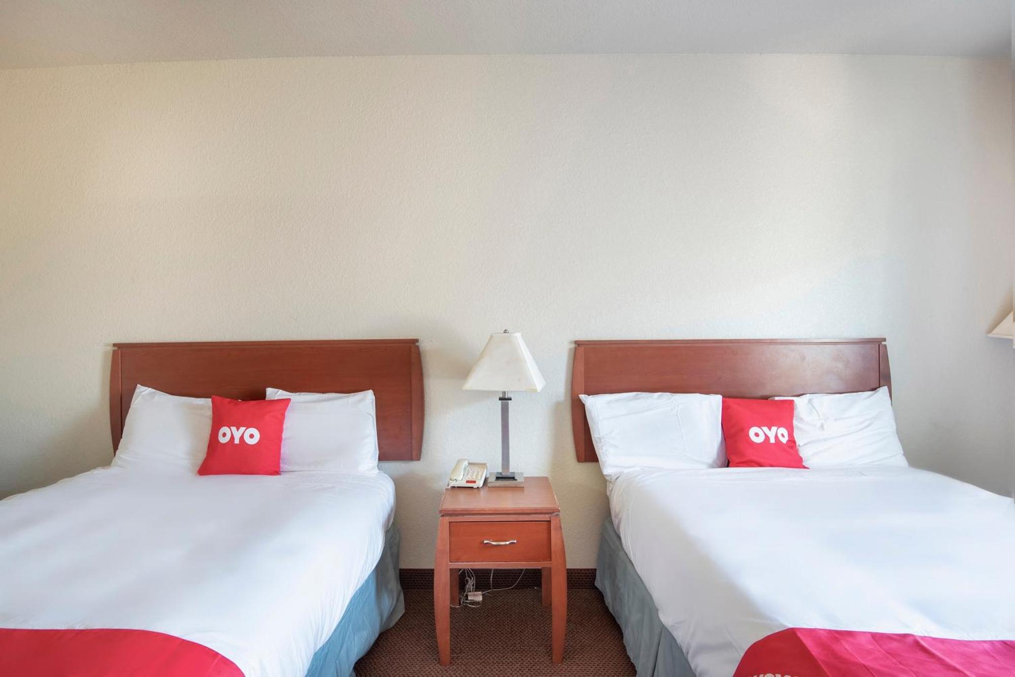 Oyo Townhouse Clute Lake Jackson 외부 사진
