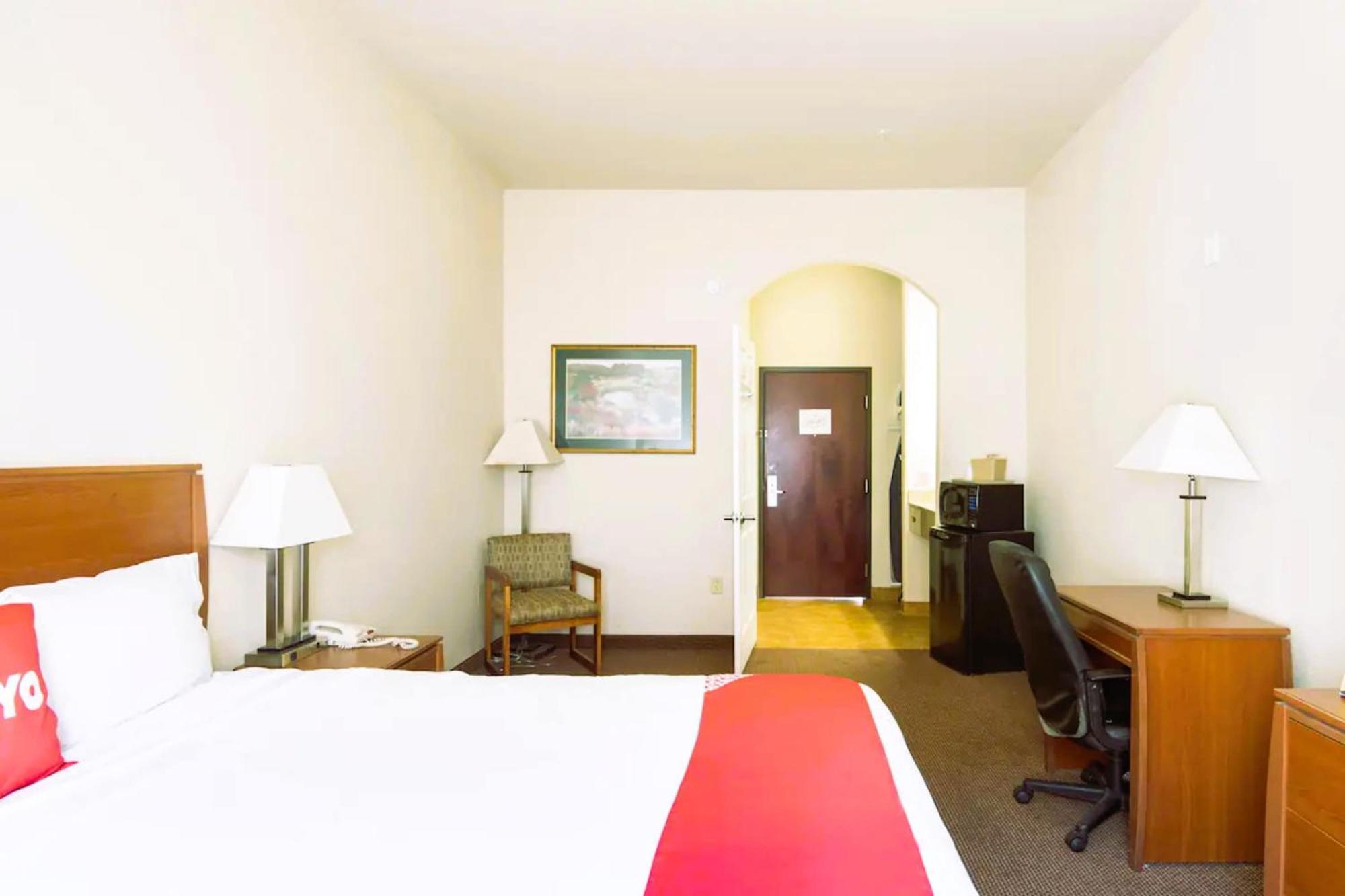 Oyo Townhouse Clute Lake Jackson 외부 사진