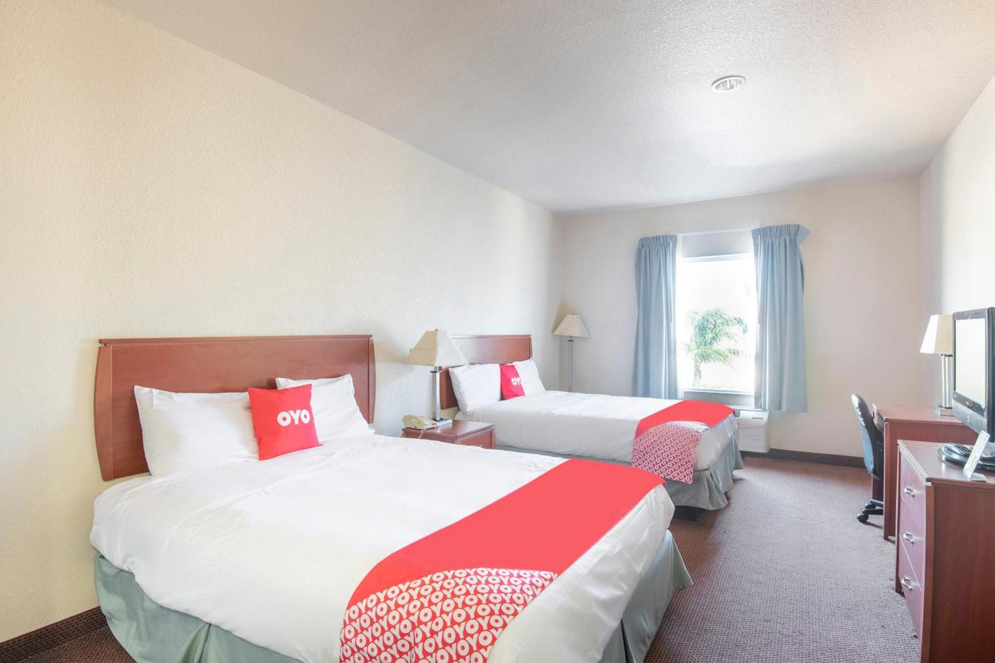 Oyo Townhouse Clute Lake Jackson 외부 사진